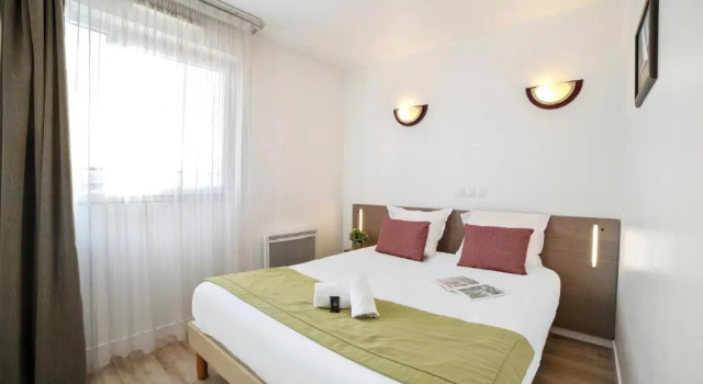 Апартаменты Comfort Aparthotel Versailles, St Cyr l'Ecole