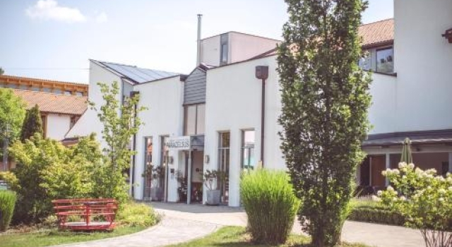 Hotel und Appartementhof Waldeck, Забронировать Отель Отели в центре Бад-Фюссинг с завтраком, отели в центре Бад-Фюссинг с завтраком