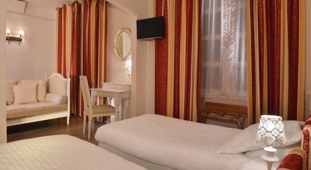 Трёхместный номер Standard Logis L'hermitage