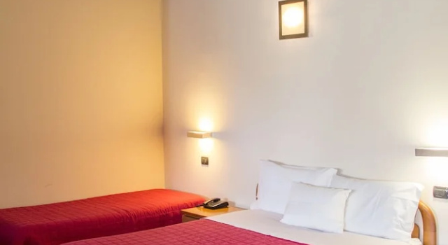 Трёхместный номер Standard с балконом Parini Hotel