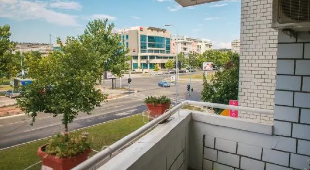 Apartment Arena White