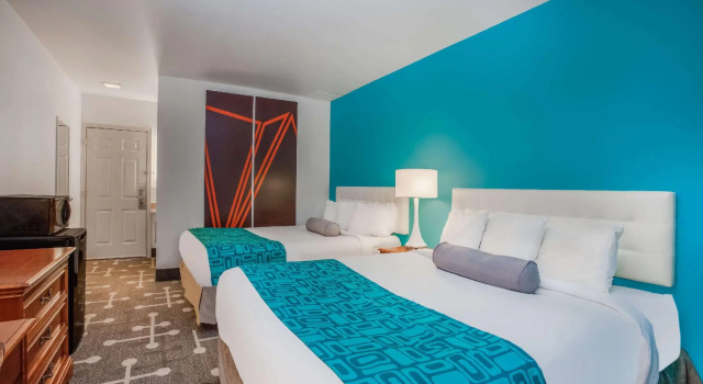Четырёхместный номер Standard Howard Johnson by Wyndham Hershey