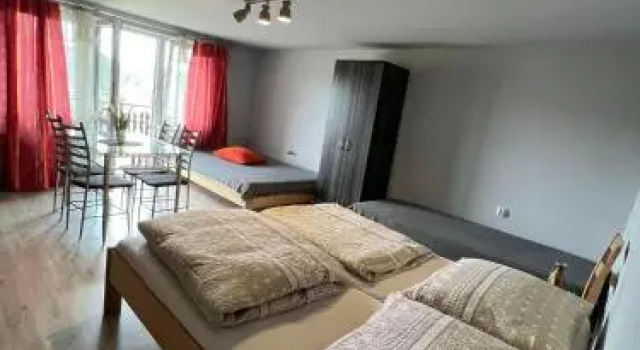 Wczasy od Maluszka do Staruszka, Boek Hotel Ryglice Klein-Polen