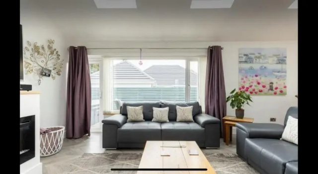 Luxury Bungalow with hot tub in Newquay Cornwall