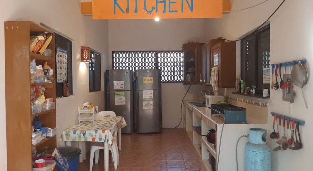 Standaard Vierpersoonskamer met balkon Tower Bridge Hostel