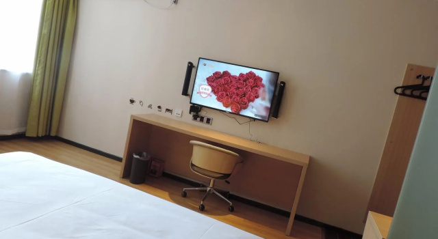 IU Hotels·Dingzhou North Ring Road Shengdong Plaza, Rezervați Hotel Hoteluri în Baoding cu parcare, Parcare
