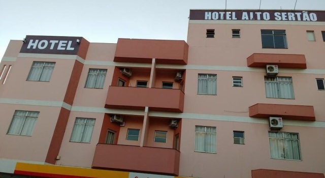 Hotel Alto Sertão, Забронировать Отель Отели Каэтите с парковкой, Парковка