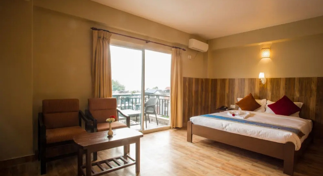 Номер Deluxe с балконом Pokhara Choice Inn