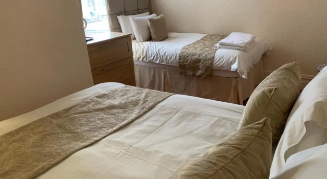 Трёхместный номер Standard Sharn Bek Hotel