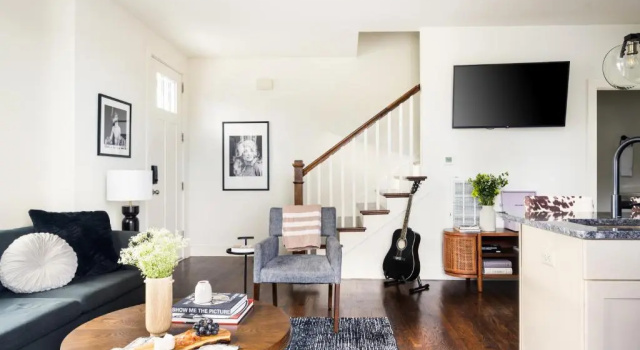 Коттедж Hart Suite Buyout 1 by Avantstay Two Town House Buyout w/ Modern Amenities in Nashville!