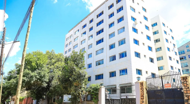 Hillview Apartments, Rezervați Apartament Hoteluri în Kampala cu piscină, lângă Kampala Railway Station, Piscină