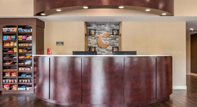 Comfort Suites Pell City, Забронировать Отель Пелл-Сити штат Алабама