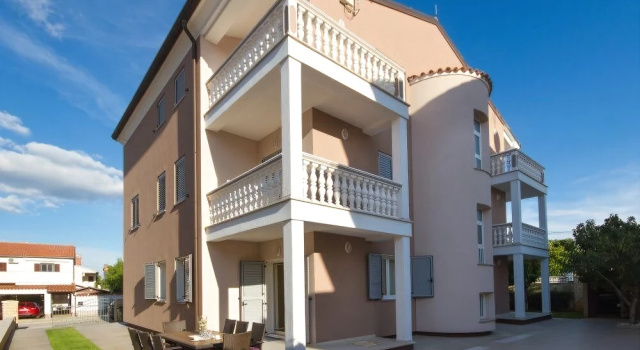 Villa Juliana, Забронировать Вилла Отели Ровинь с парковкой, Парковка