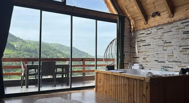 Бунгало с балконом Rizelove Bungalov