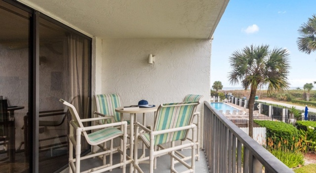 Апартаменты Cape Winds - Oceanfront Pool, Tennis & Sauna Condos near Port Canaveral