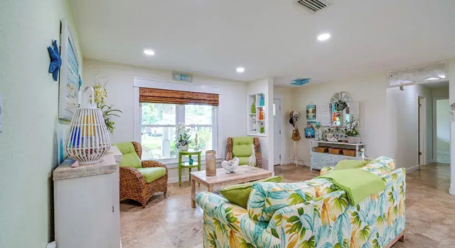 Outdoor Oasis w/ Bar & Lanai: Tavares Escape, Κράτηση Διακοσστικό σπίτι Tavares Φλόριντα