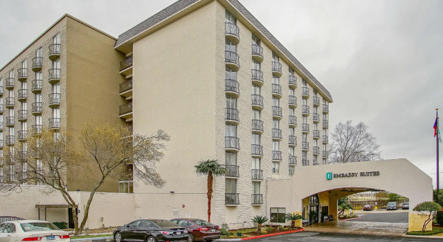 Кровать в общем номере Embassy Suites San Antonio Northwest I-10