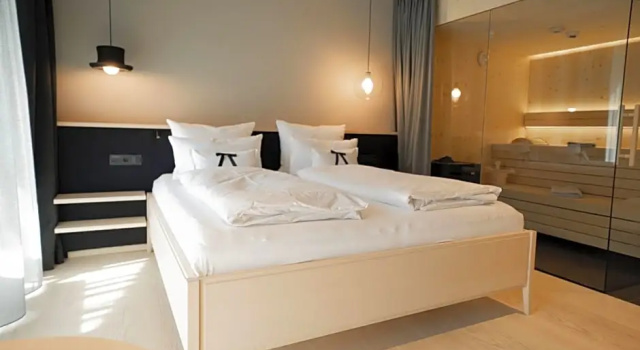 Полулюкс с видом на сад Amrai Suites