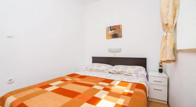 Apartment Charming Arena, Забронировать Апартаменты/квартира Отели Дубровника с парковкой, рядом с Пляж Дивовичи, Парковка