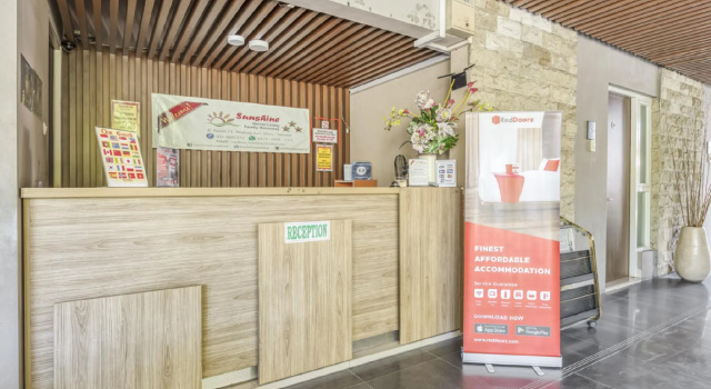 Zen Rooms Wadung Asri, Rezervovat Hotel East Java hotely s parkováním, Parkování