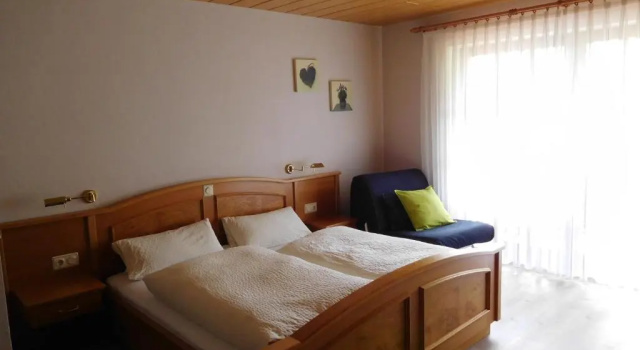 Inn Landgasthof "Zur Gemütlichkeit", Забронировать Отель Mömbris Шпессарт