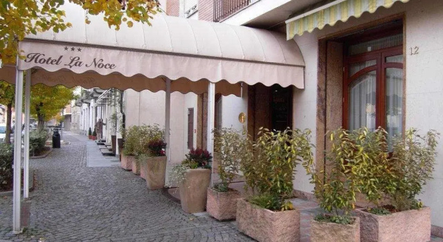 La Noce, Boek Hotel Piemonte Hotels met Parkeerplaats, Parkeren