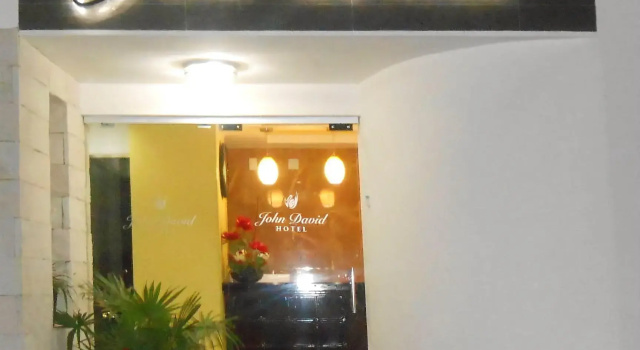 John David, Book Hotel Billige hoteller i Palenque