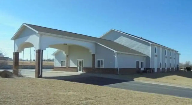 Herington Inn and Suites, Book Hotel Herington Kansas