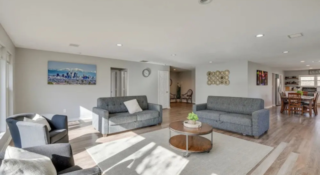 Коттедж с 3 комнатами с балконом Modern Flower Mound Home Less Than 2 Mi to River Walk