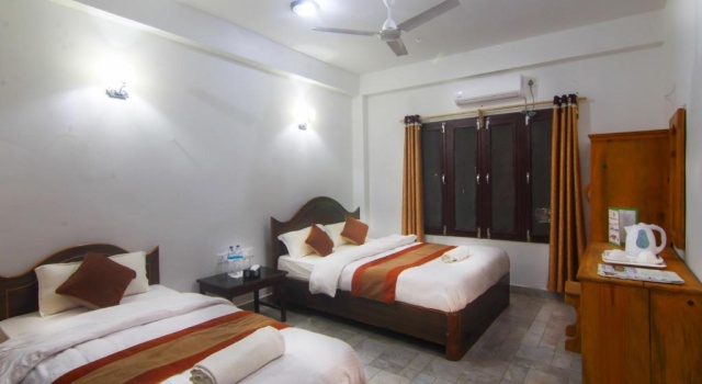 Трёхместный номер Standard с видом на сад Hotel Chitwan Park Village