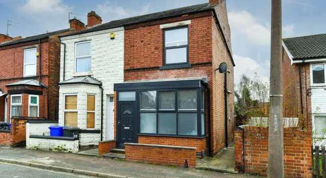 Long Eaton Modern 4bed House, Rezerwuj Dom wakacyjny Long Eaton Derbyshire