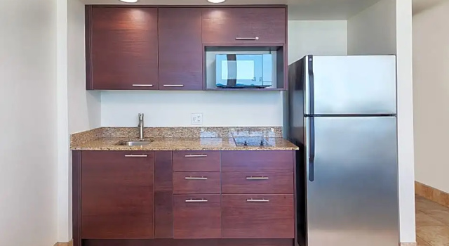 Четырёхместный люкс oceanfront Holiday Inn Resort Daytona Beach Oceanfront by IHG