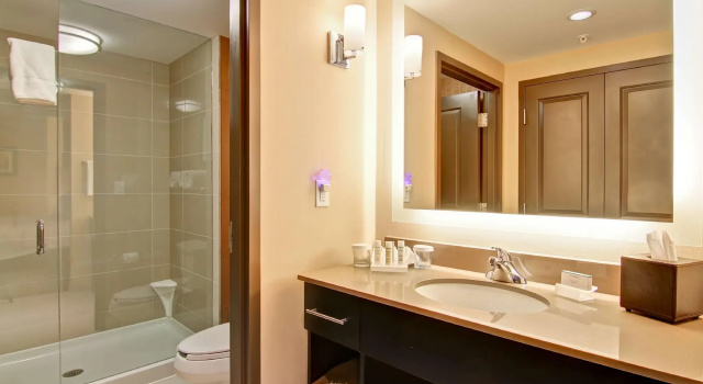 Четырёхместный люкс с 2 комнатами Homewood Suites by Hilton Waterloo/St. Jacobs
