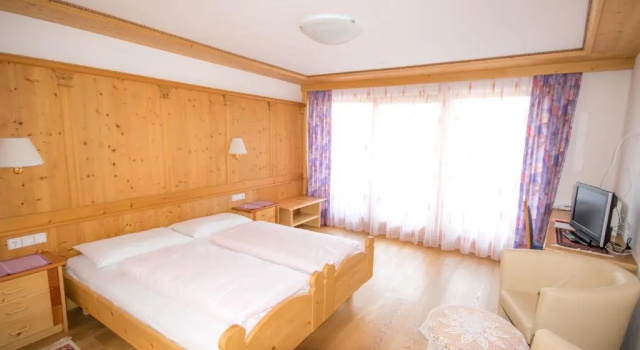 Pension Maria, Забронировать Отель Антермоя Val Badia