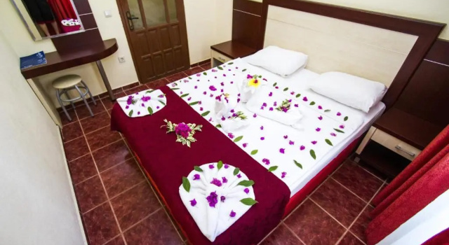 Трёхместный номер Standard Blue Wave Suite Hotel