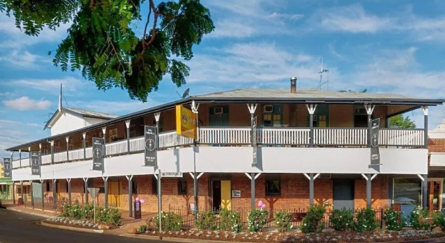 Hotel Cunnamulla, Réserver Hôtel Hôtels à Outback Queensland avec parking, Parking