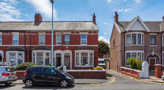 Comfortable Apartment in Blackpool near Sea, Забронировать Апартаменты/квартира Блэкпул Ланкашир