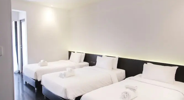 Трёхместный номер Standard с балконом iSilver Hotel