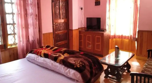 Goroomgo Himsutra shimla