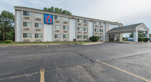 Motel 6 Lawrence, KS, Reserva ahora Motel Lawrence Kansas