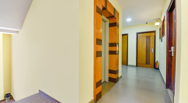 Fabhotel Royal Residency