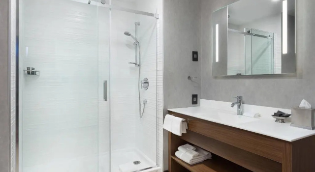 Номер Standard Hôtel AC Montréal Centre-ville