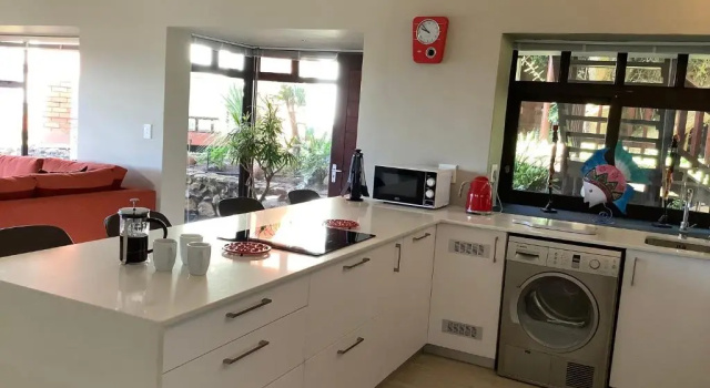 Апартаменты Wilderness Views Self Catering Apartment