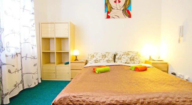 Apartment House Seifertova, Забронировать Апартаменты/квартира Прага Чехия, рядом с Кршижикова