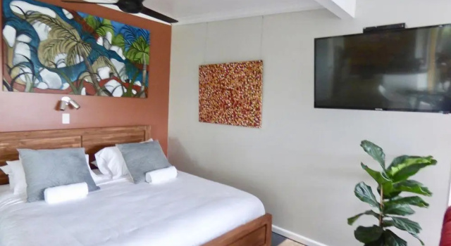 ArtHOUSE Beachfront Accommodation, Забронировать Отель Отели Муни-Бич с парковкой, Парковка