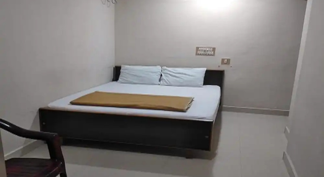 Sri Sivalakshmi AC Guest House, Varaa Matkakoti Vriddhāchalam 