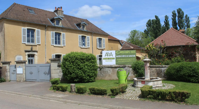 Angele & Auguste, Rezervovat Hotel Amance Doubs