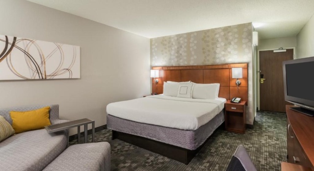 Номер Standard Courtyard Chicago St. Charles