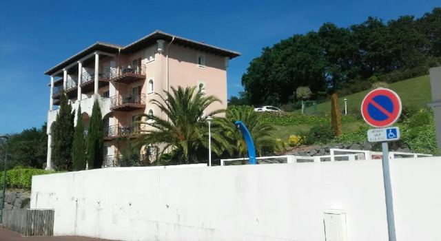 Studio in Ciboure, With Wonderful sea View, Shared Pool, Furnished Balcony - 300 m From the Beach, Забронировать Отель Юррюнь French Basque Country