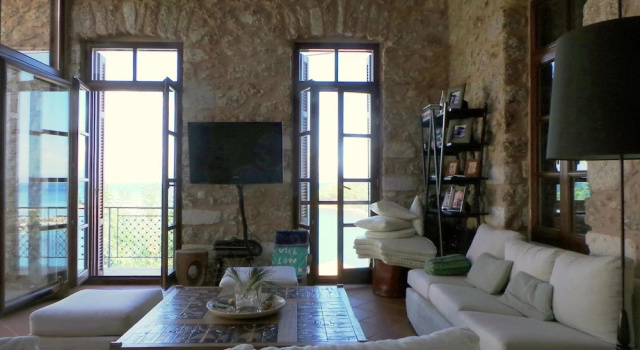 Gorgeous HiEnd 3bdr SEAview Flat, Rezerwuj Hotel East Mani 